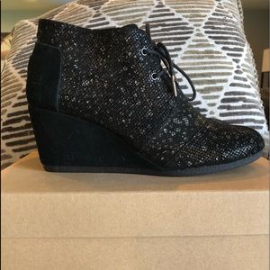 TOMS desert wedge bootie!